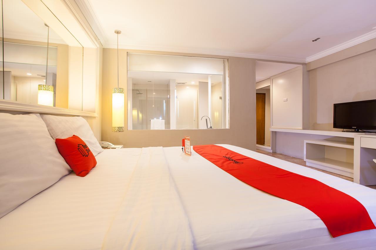 Reddoorz Plus @ Hr Muhammad Surabaya Kültér fotó